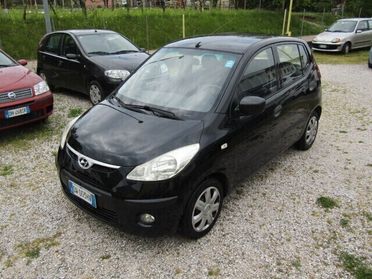 Hyundai i10 1.1 12V preparata con cura