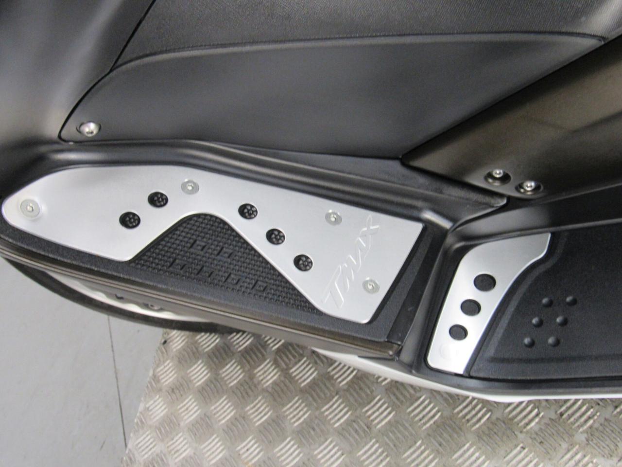 Yamaha T Max WHITEMAX ANNIVERSARY AKRAPOVIC