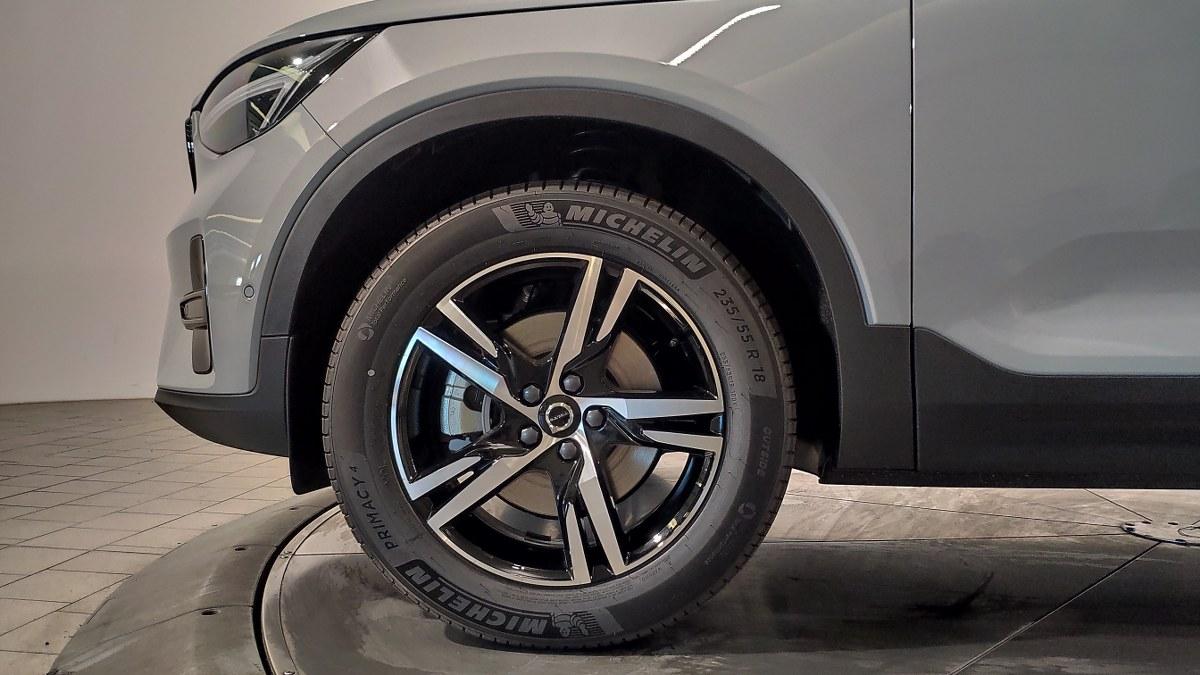 VOLVO Xc40 B3 Mild Hybrid Automatico Plus Dark