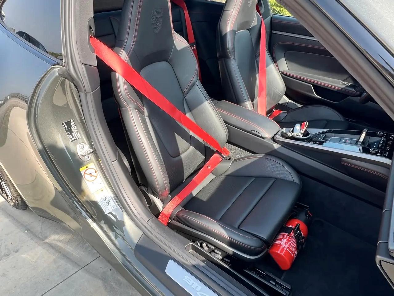Porsche 911 Carrera 4S