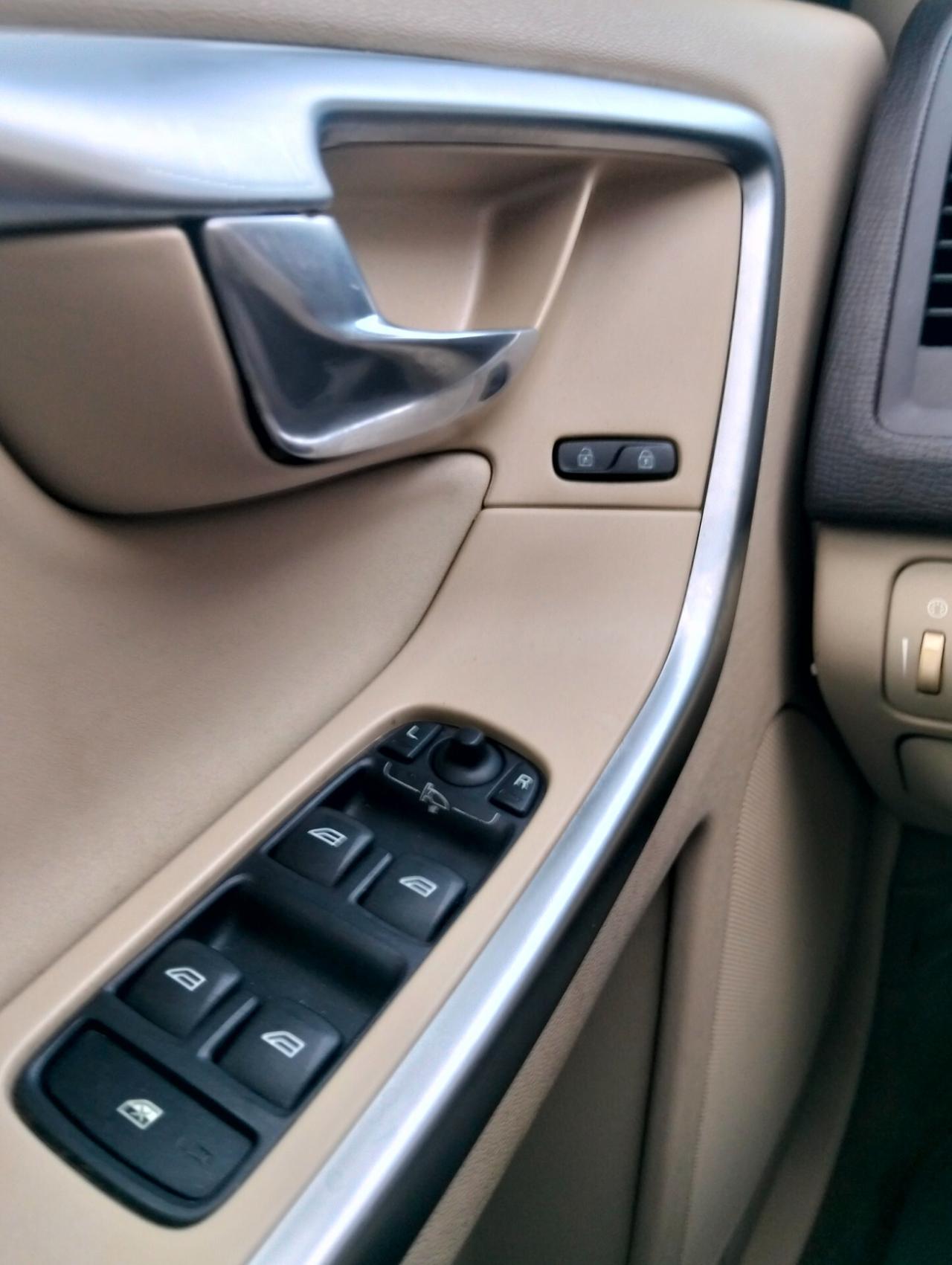 Volvo XC 60 XC60 D5 AWD Kinetic