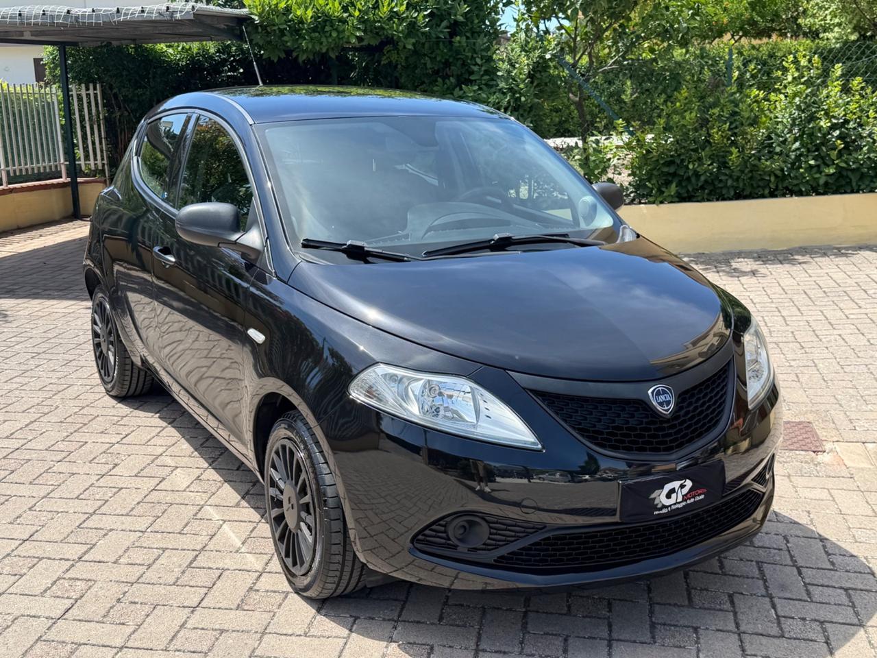 Lancia Ypsilon 1.2 69 CV 5 porte Elefantino Blu