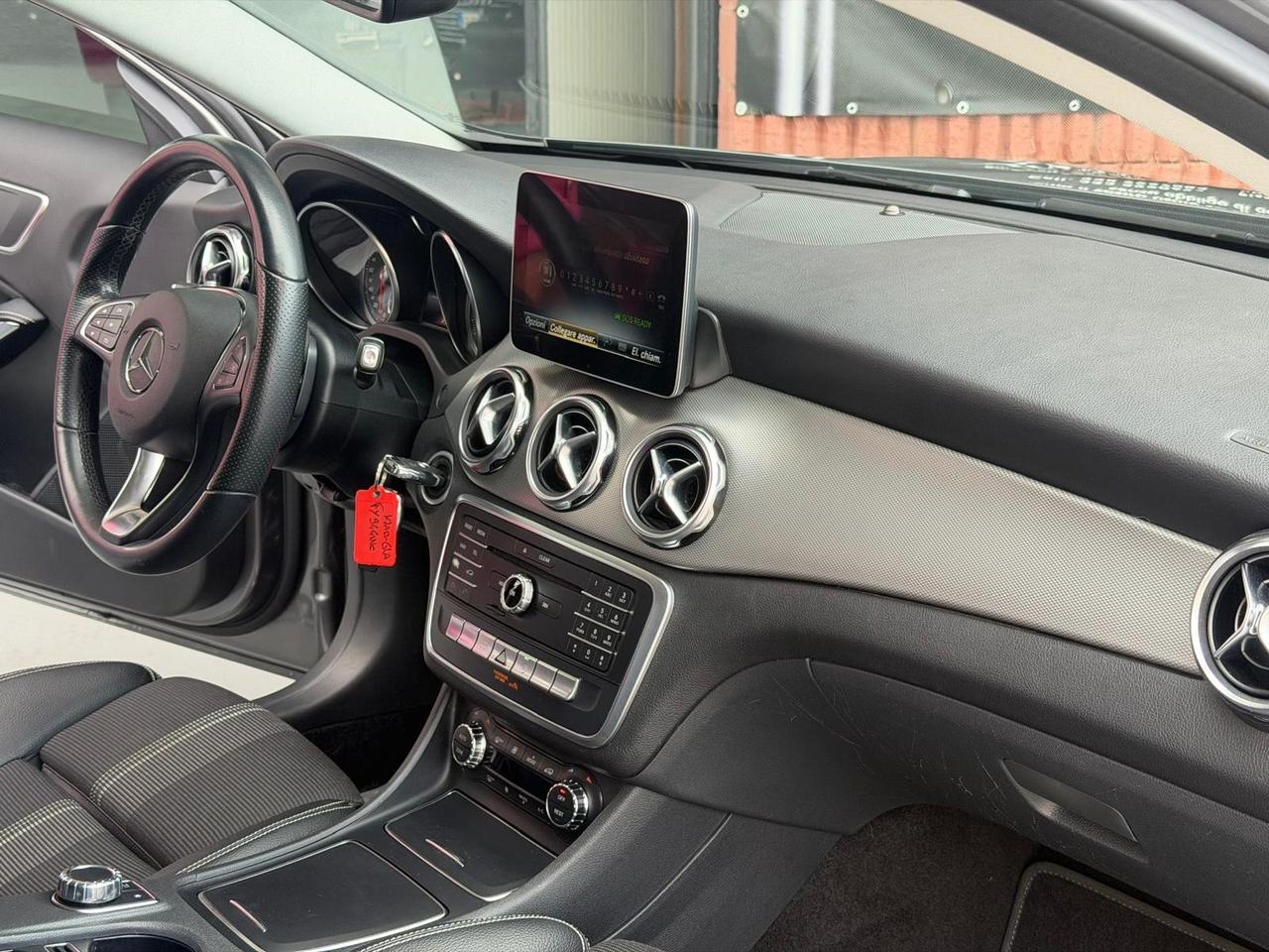 Mercedes-benz GLA 180 Premium