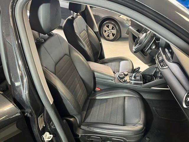 Alfa Romeo Stelvio 2.2 Turbodiesel 210 CV AT8 Q4 Business