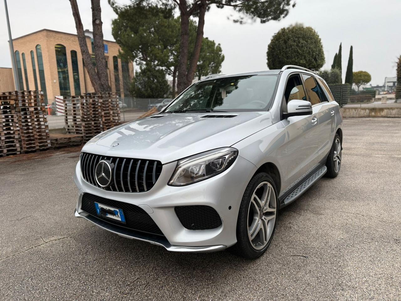 MERCEDES GLE 350 PREMIUM PLUS AMG 2017 12 MESI DI GARANZIA