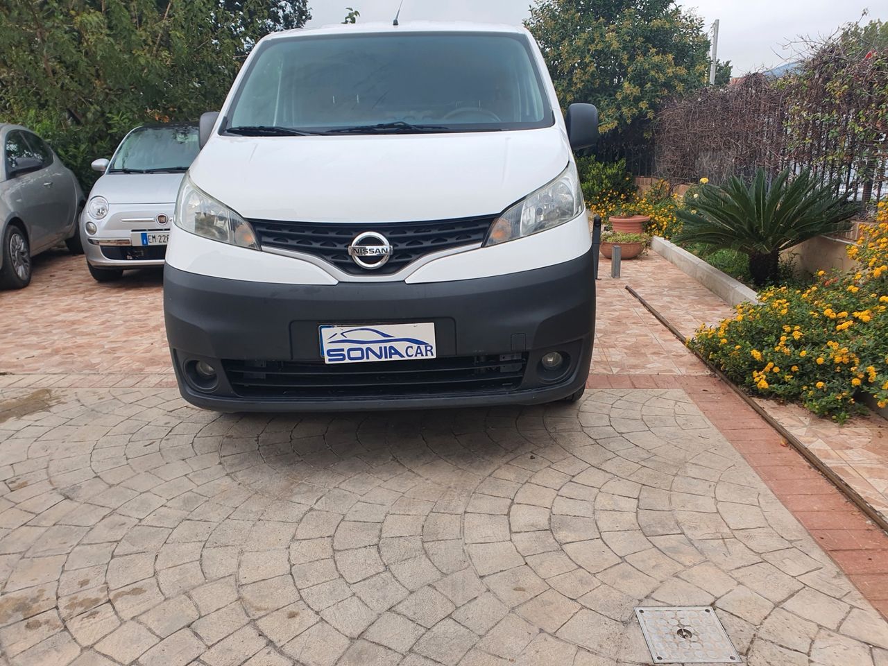 Nissan NV 200 1.5 dci con gancio traino