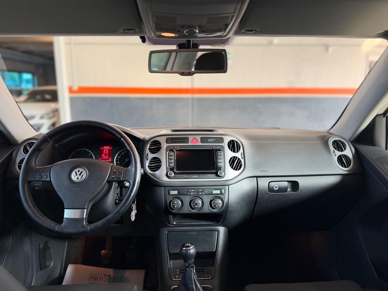 Volkswagen Tiguan 2.0 16V TDI DPF Sport & Style 4x4 NEOPATENTATI