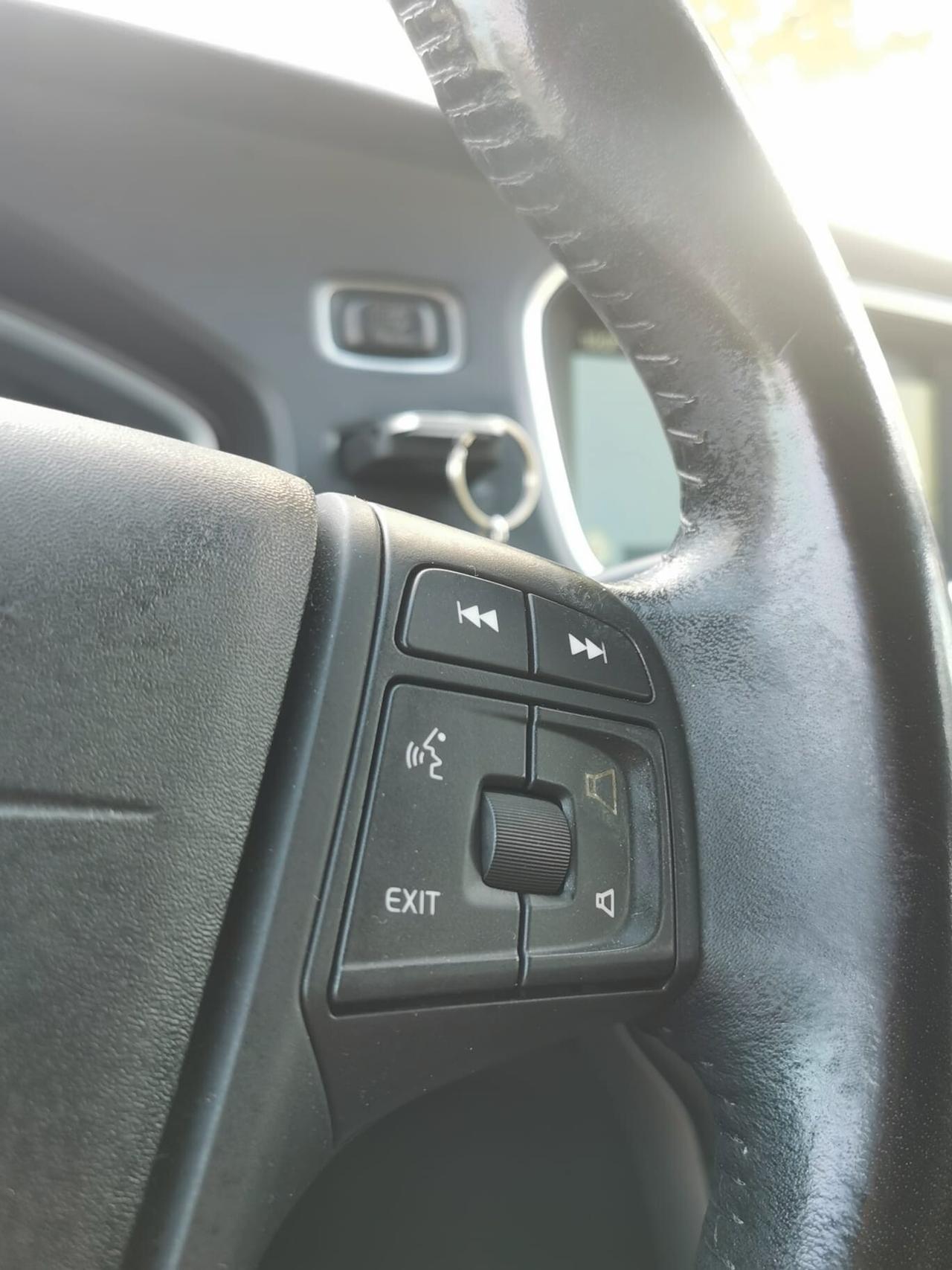 Volvo V40 Cross Country D2 Summum - 2016