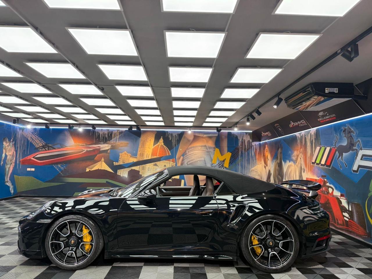 Porsche 911 Turbo S Cabriolet (925)