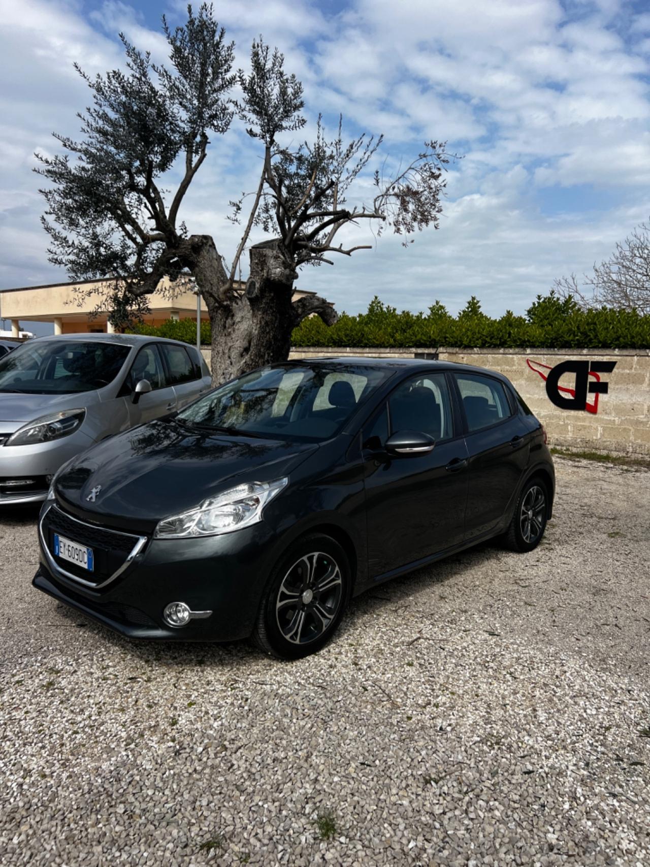 Peugeot 208 PureTech 68 5 porte xfettaaaa!!!