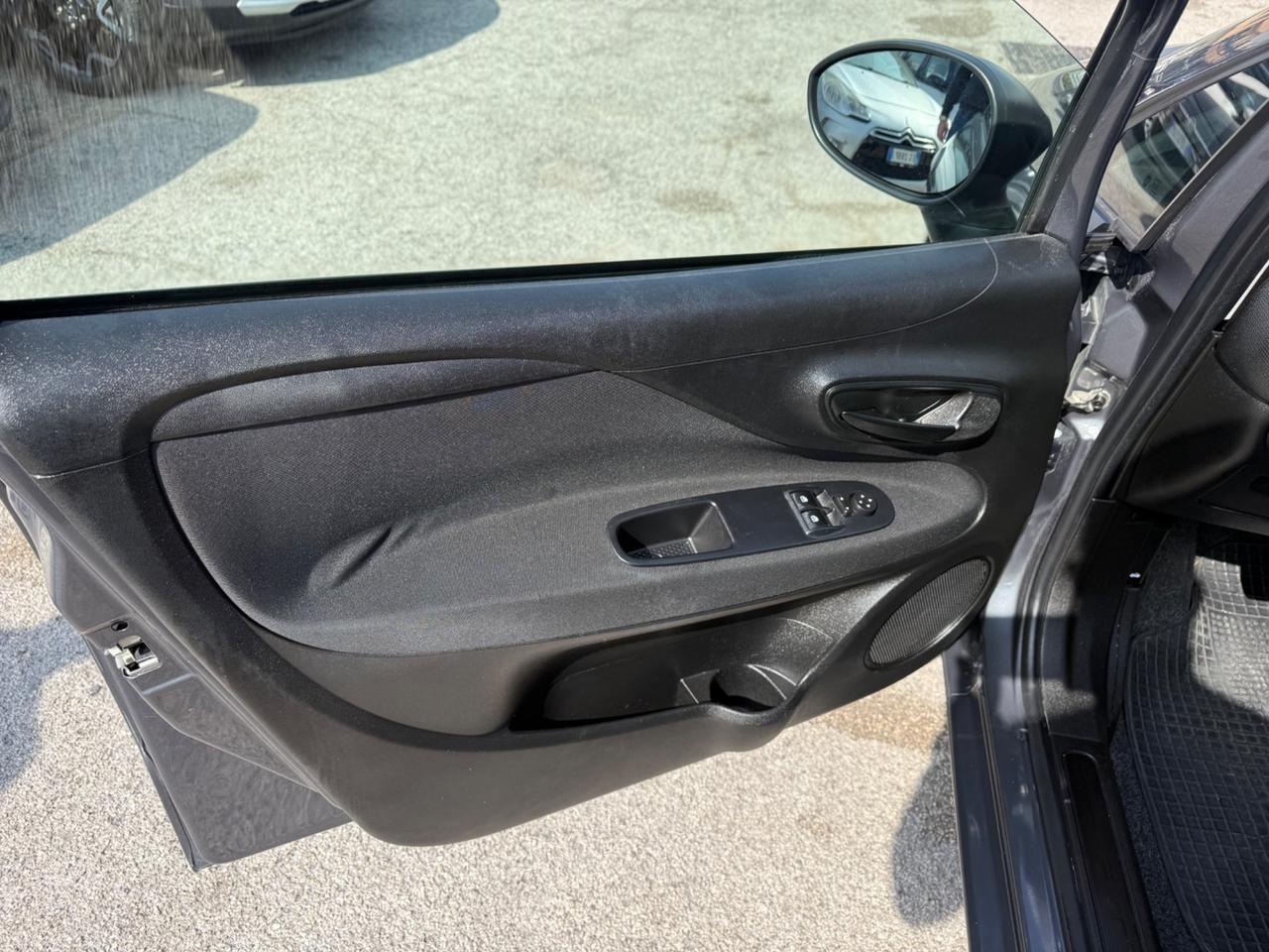 Fiat Punto 1.3 MJT II S&S 95 CV 5 porte Street Navi