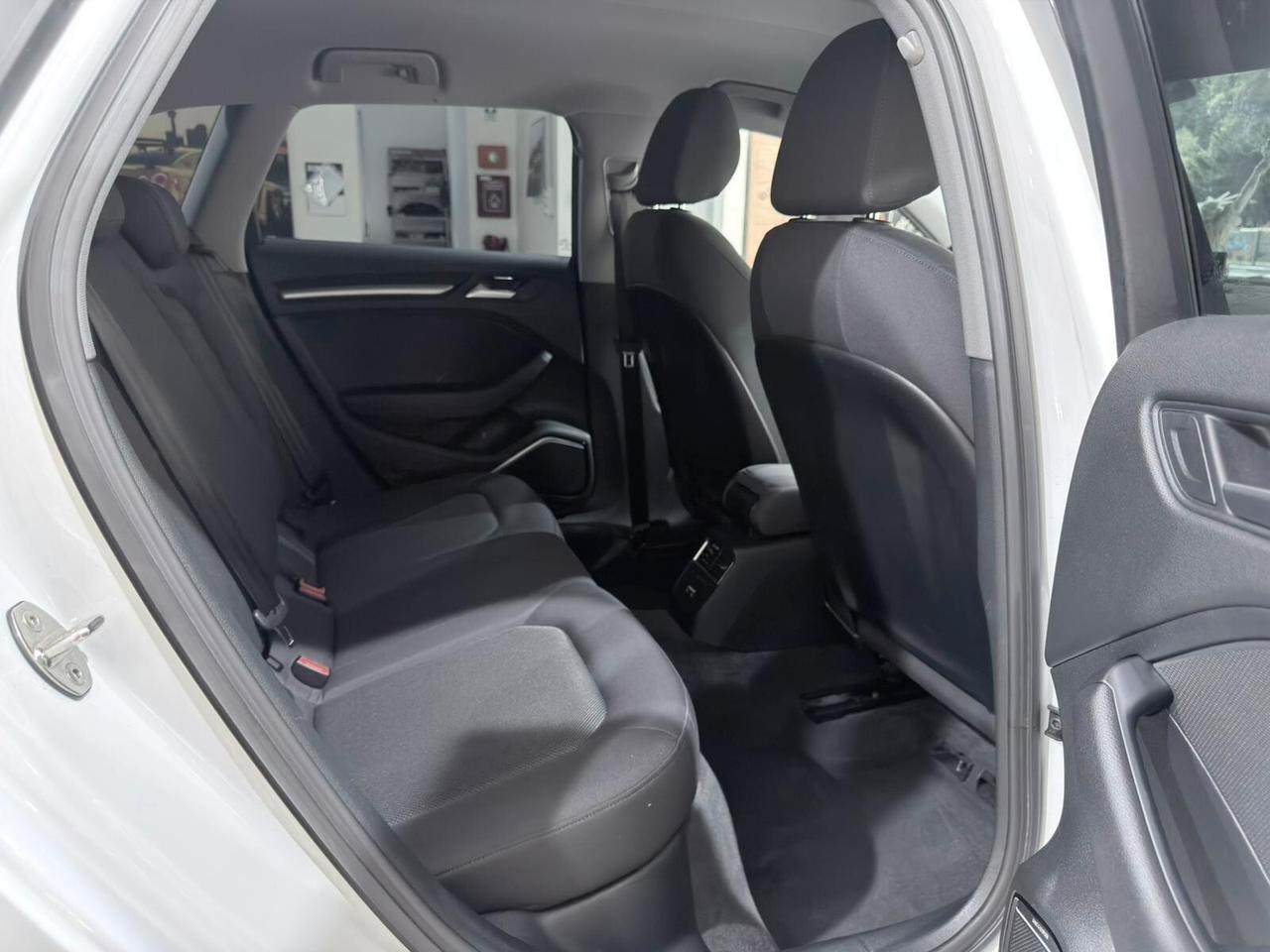AUDI A3 SPB 35 2.0TDI 150cv S-LINE S-TRONIC