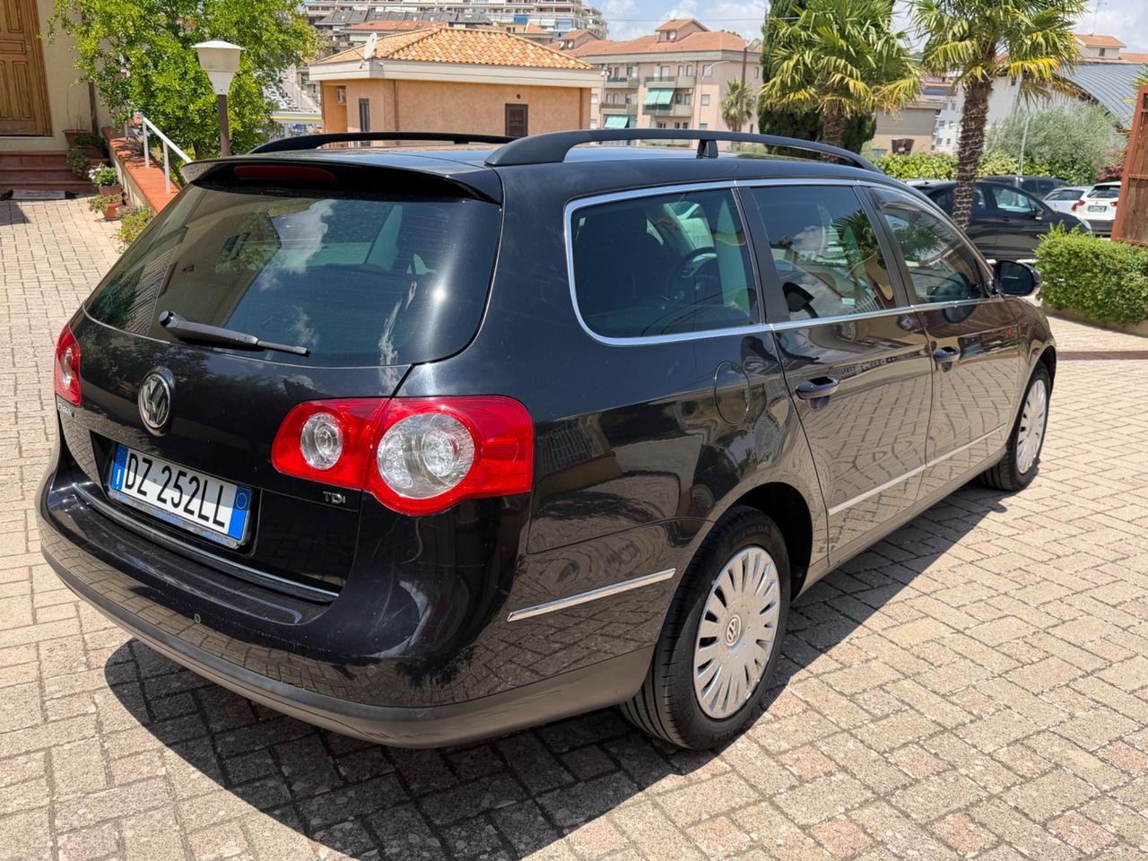 Volkswagen Passat 2.0 TDI DPF Var. Comfortline