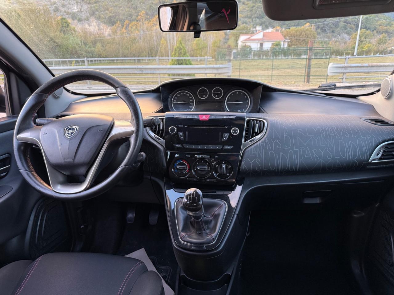 Lancia Ypsilon 1.2 69 CV 5 porte Platinum