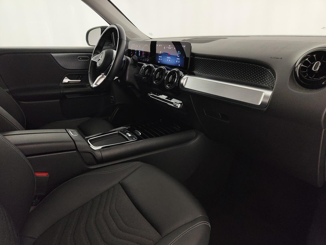 Mercedes-Benz GLB 180 d Advanced auto