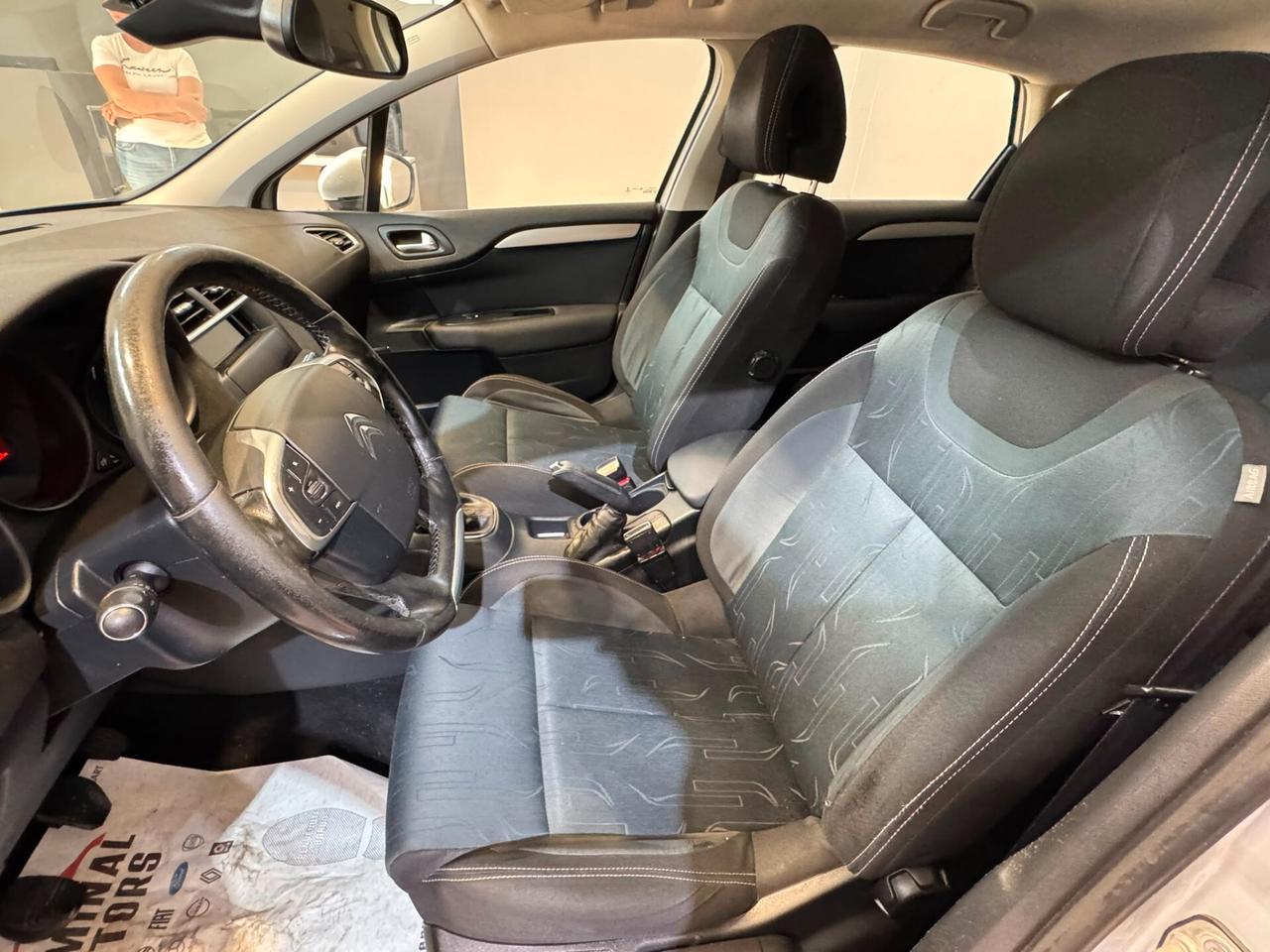 Peugeot 308 1.6 e-HDi 115CV Stop&Start CC Allure