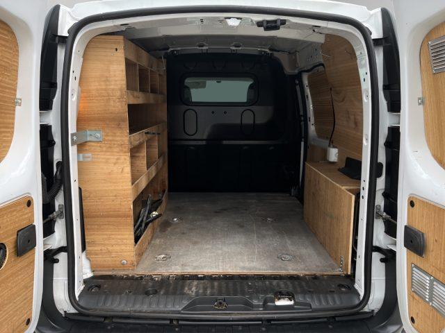 RENAULT Kangoo Z.E. ALLESTITO