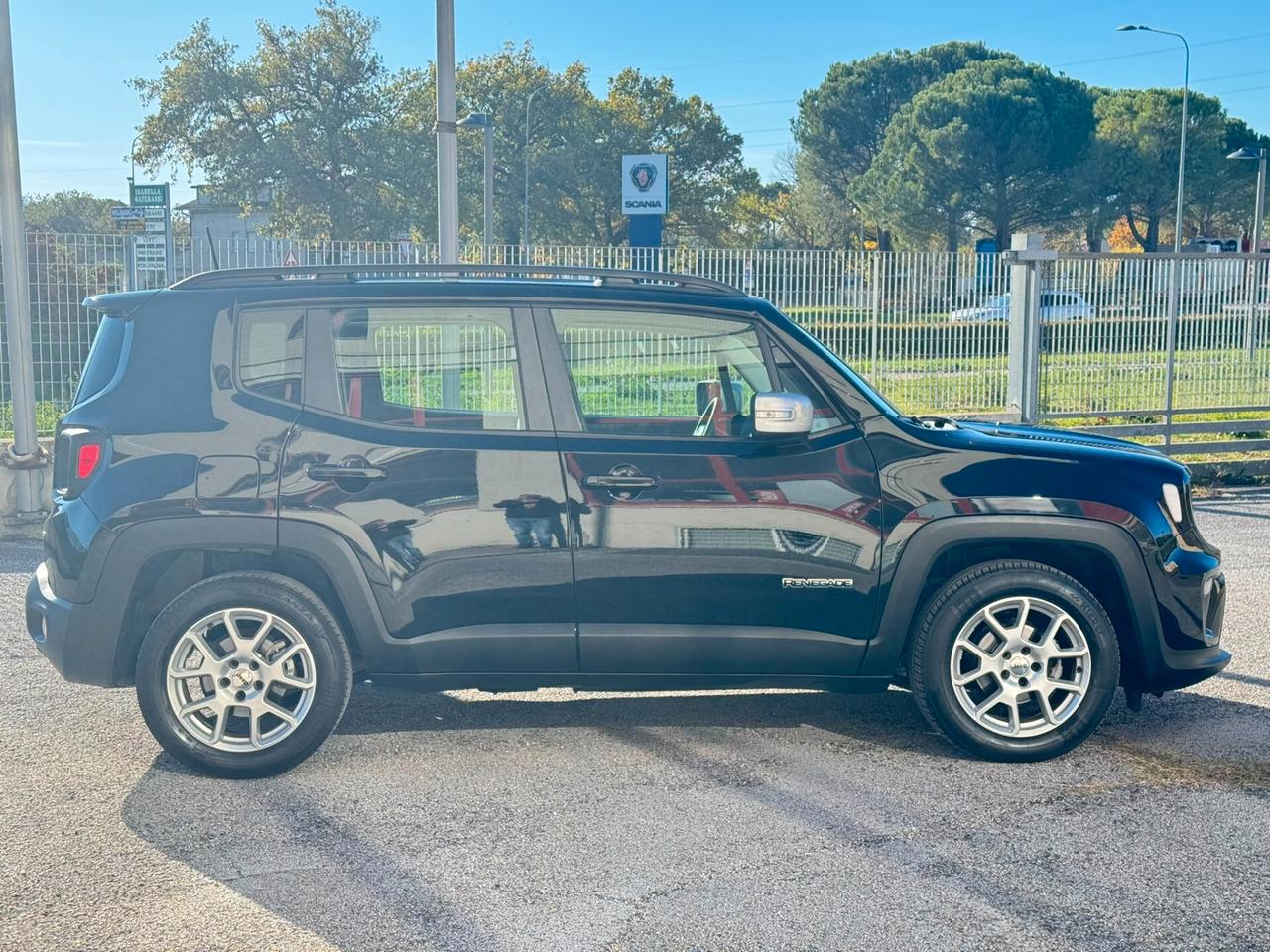 Renegade 1.6 130 CV Limited Telecamera e Navigatore