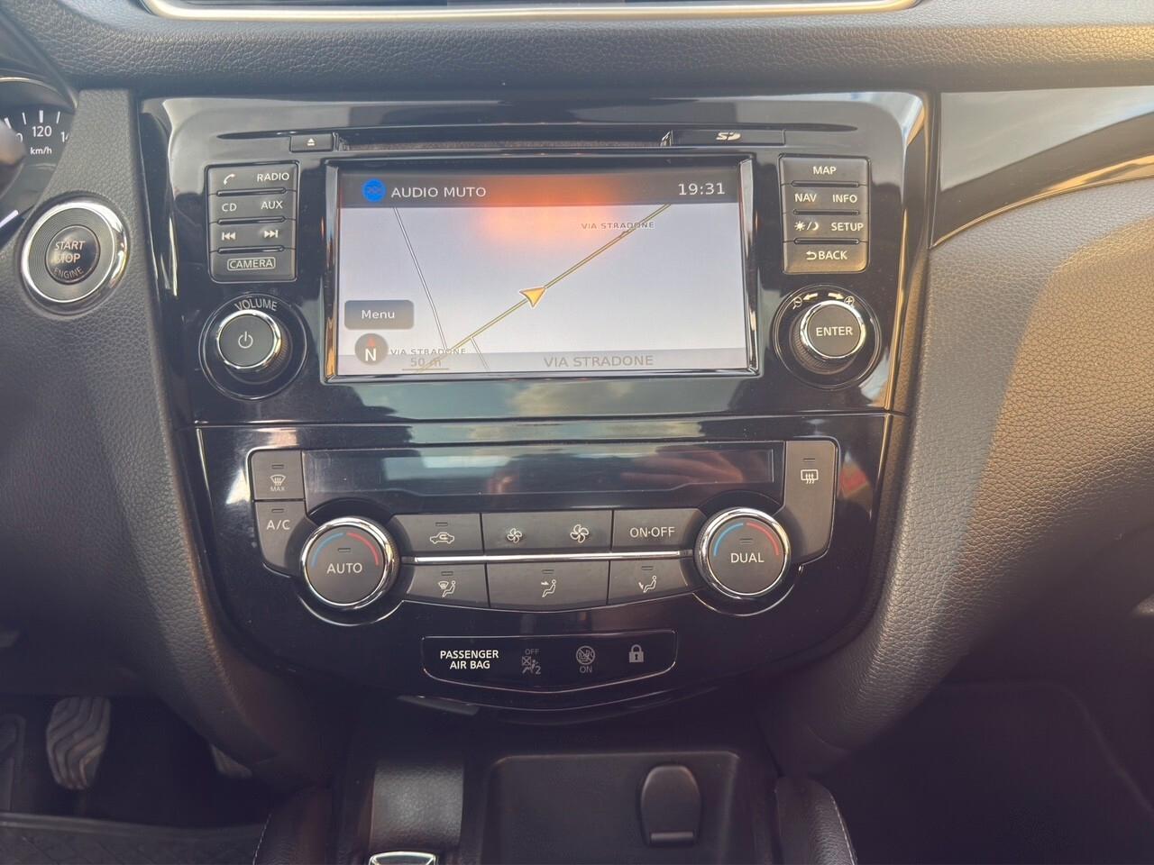 Nissan Qashqai 1.5 dCi N-Connecta