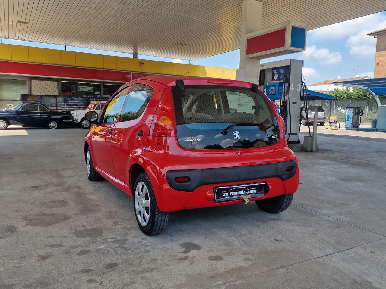 Peugeot 107 1.0 68CV 5p. Sweet Years 2Tronic
