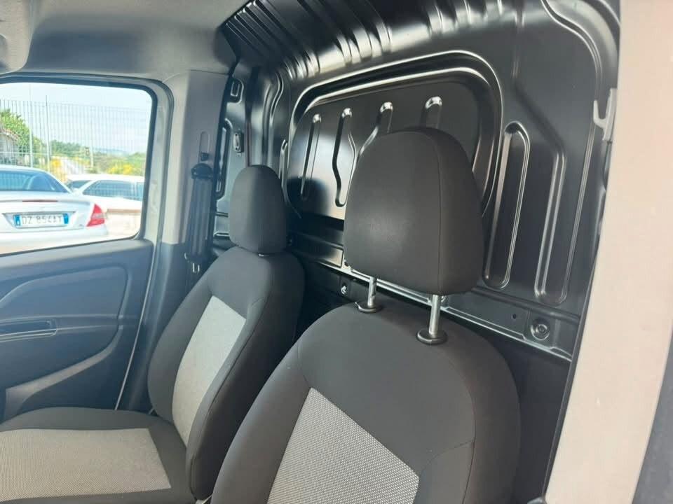FIAT DOBLO CARGO BUSINESS 1.3 MJT 95 CV PARI AL NUOVO