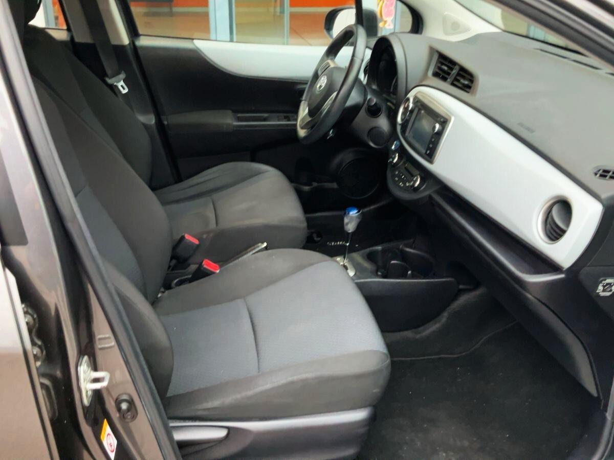 Toyota Yaris 1.5 Hybrid 5 porte Lounge