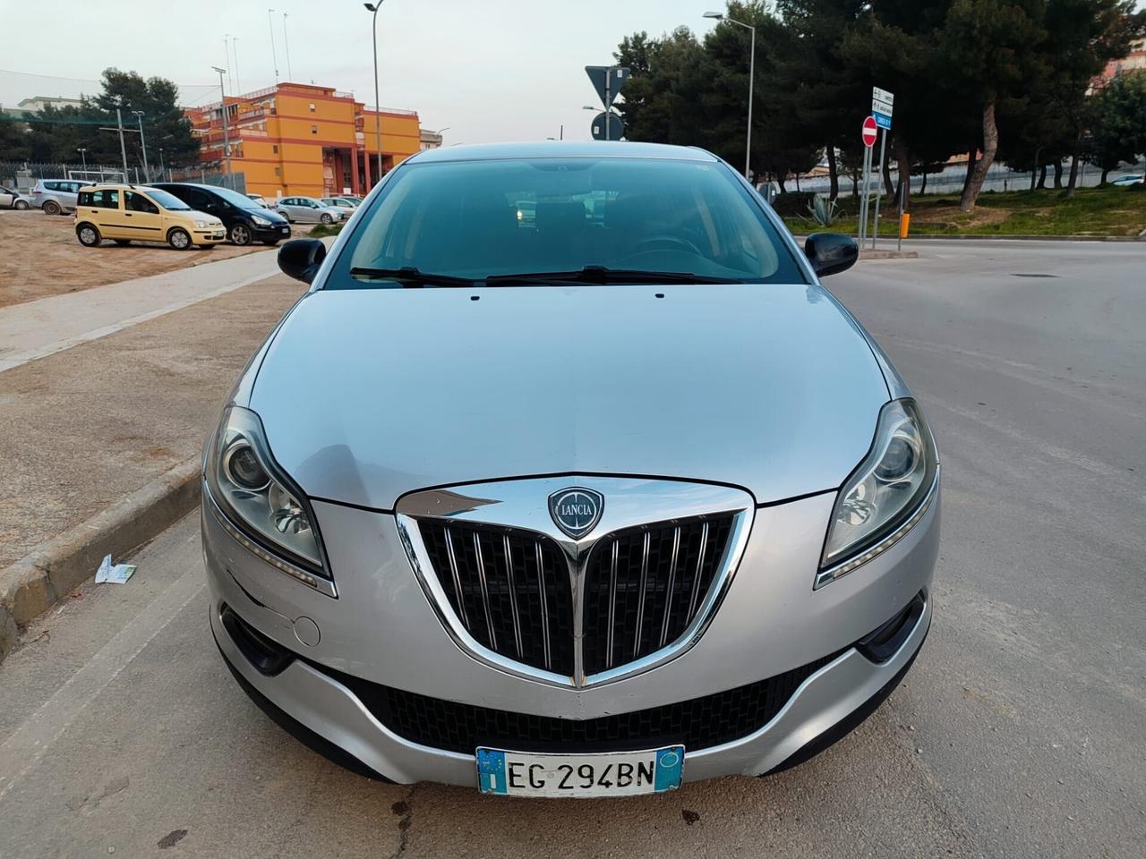 Lancia Delta 1.6 MJT DPF 2011!!