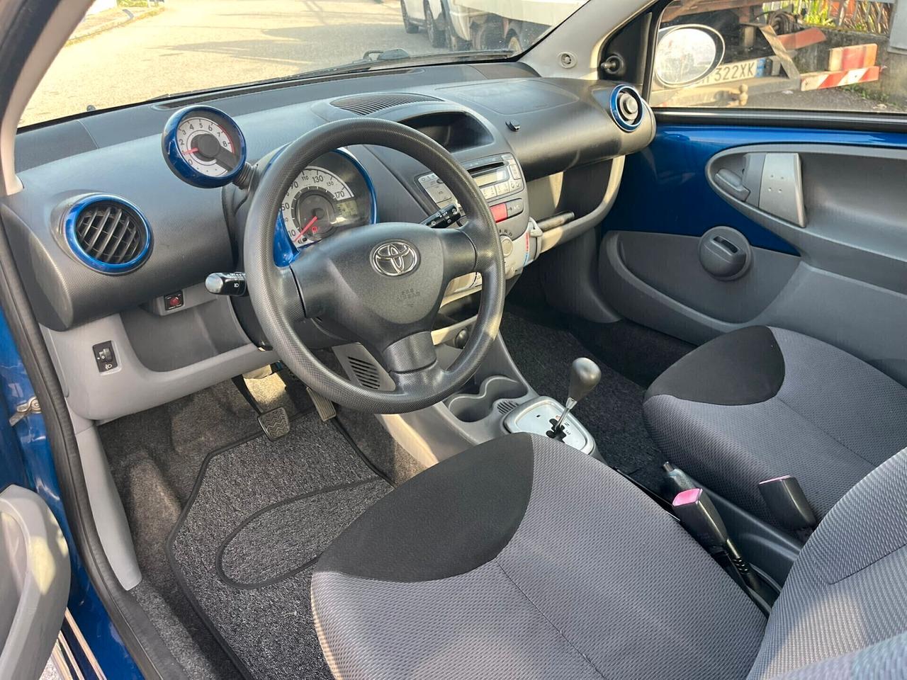 Toyota Aygo 1.0benz CAMBIO AUTOMATICO