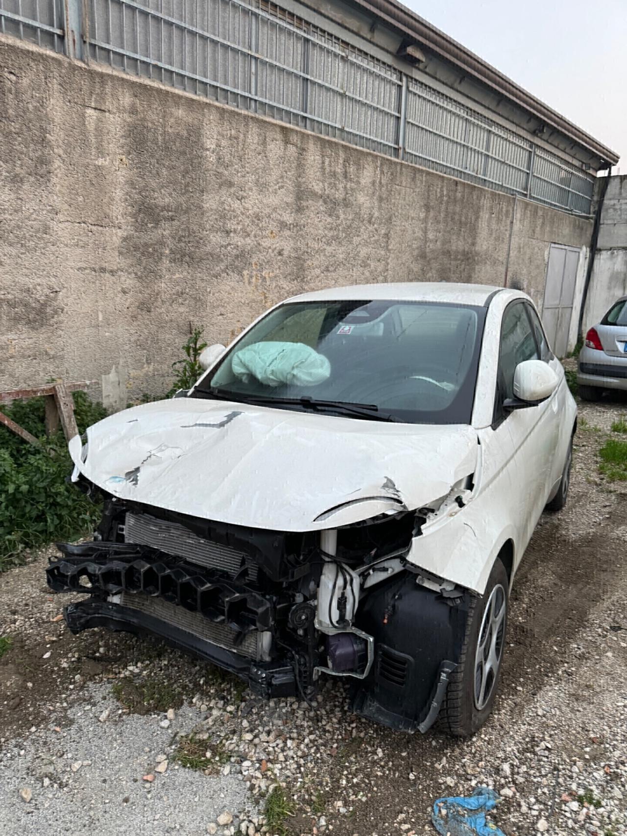Fiat 500 500e Berlina 42 kWh La Prima