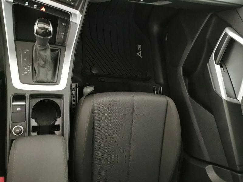 Audi Q3 40 2.0 tdi Business quattro 190cv s-tronic