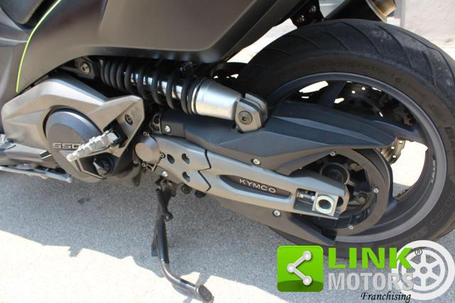 KYMCO AK 550 .
