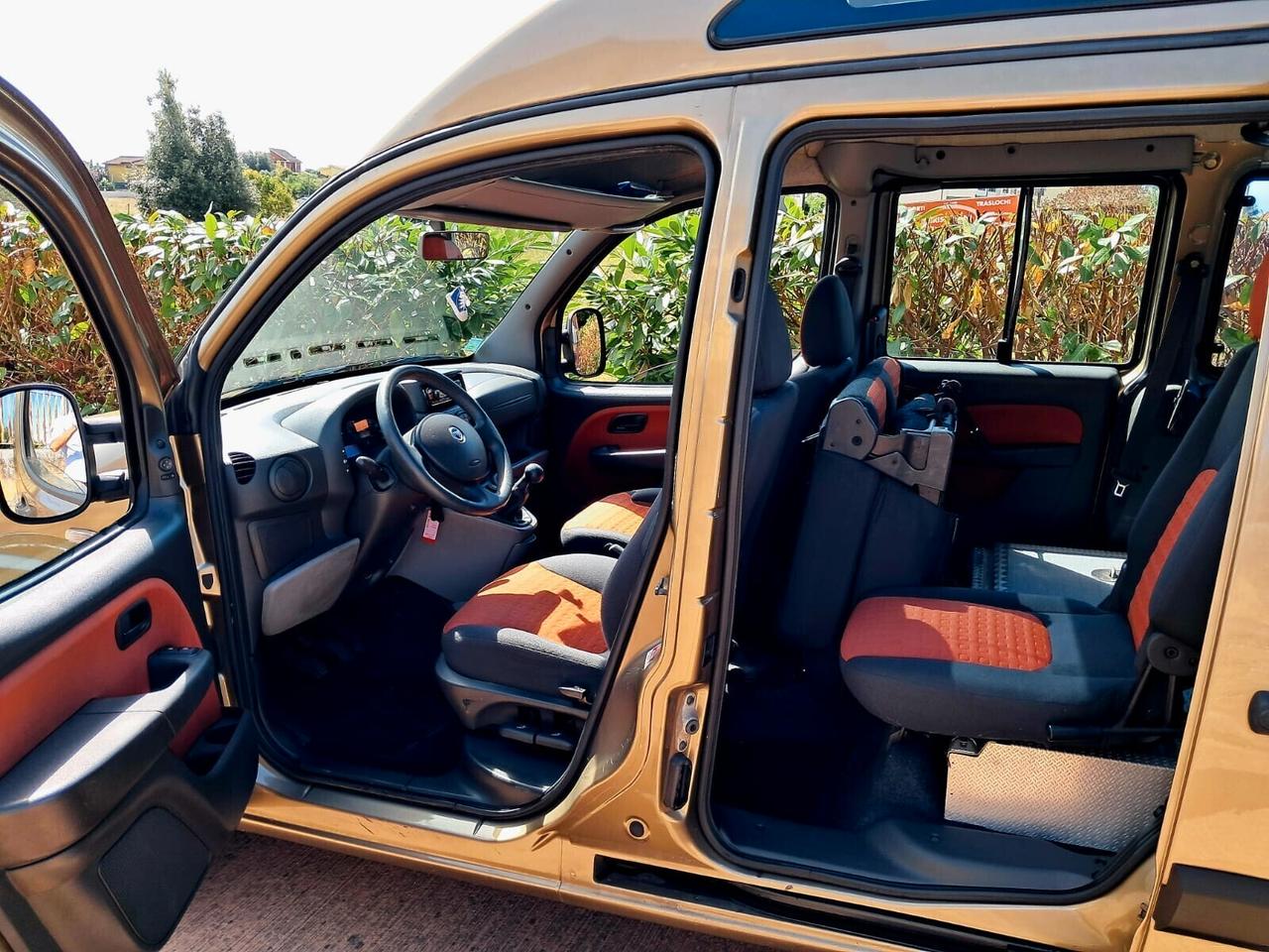 Fiat Doblo 1.9 JTD TETTO ALTO TRASPORTO DISABILI POCHI KM