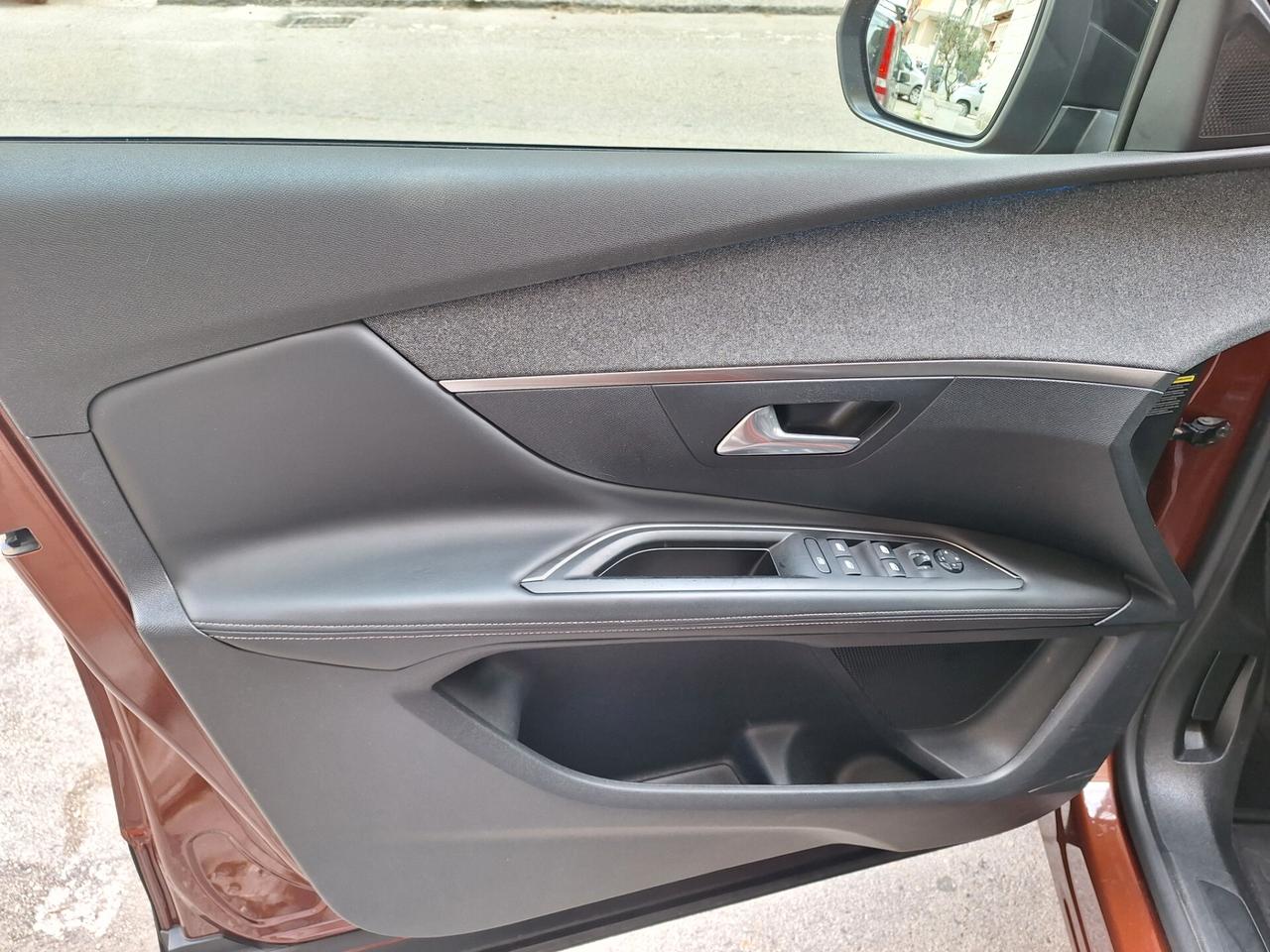 Peugeot 3008 BlueHDi 120