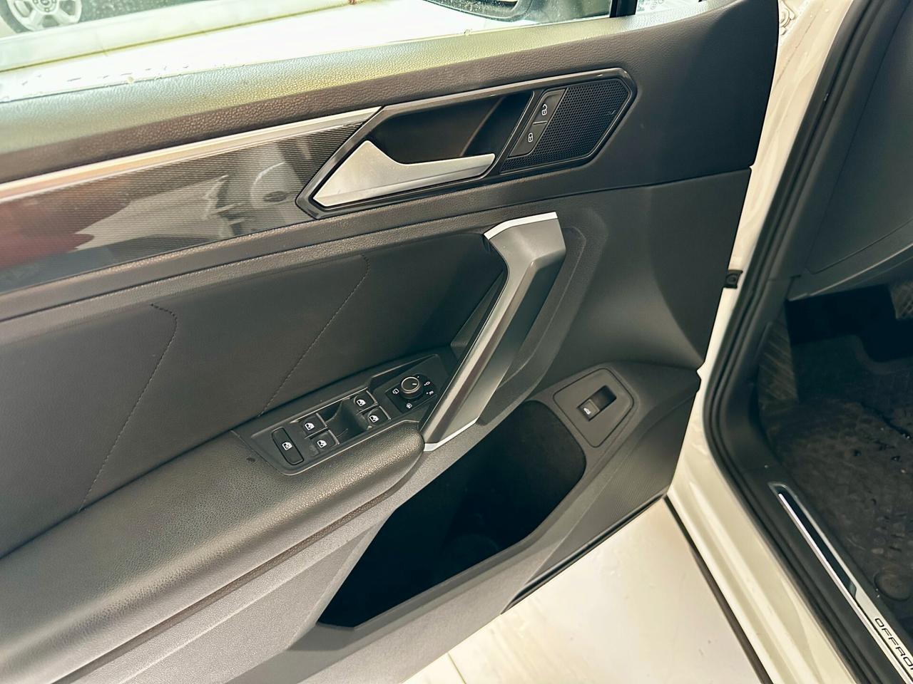 Volkswagen Tiguan 2.0 TDI SCR DSG 4MOTION Executive BMT