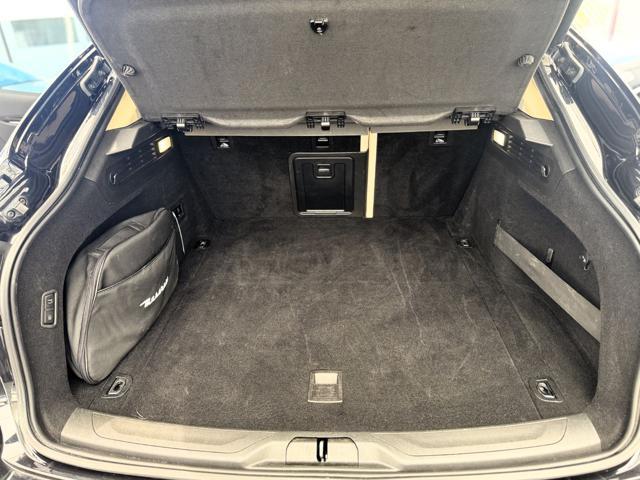 MASERATI Levante V6 Diesel 250cv AWD Granlusso (Tetto/APP/Retro)