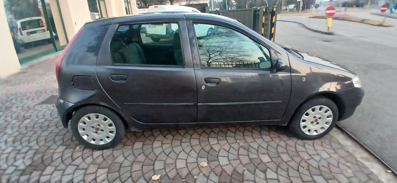 Fiat Punto 1.2 5 porte gpl neopatentati