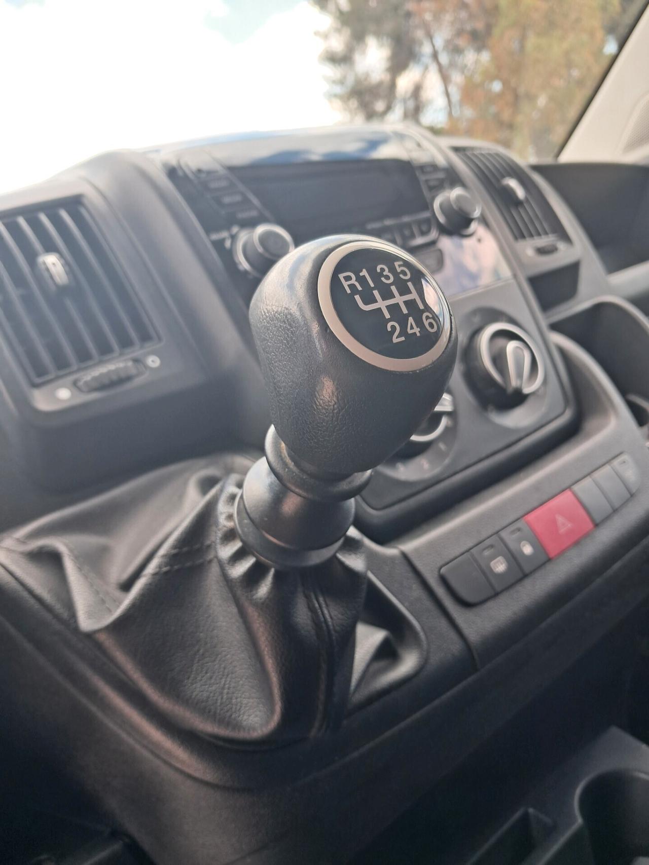 Peugeot Boxer 333 2.2 BlueHDi 140*CLIMA