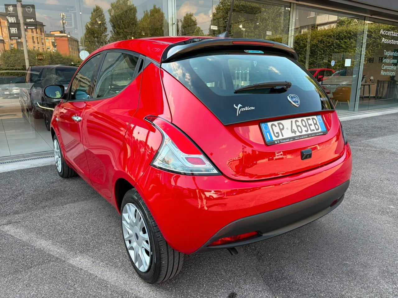 Lancia Ypsilon 1.0 FireFly 5 porte S&S Hybrid Gold