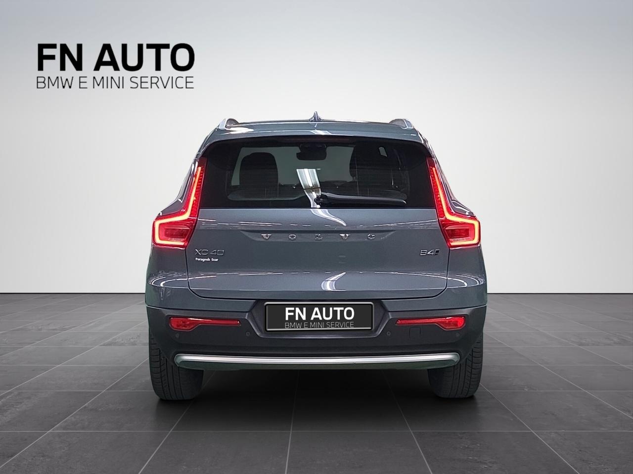 Volvo XC40 B4 AWD automatico Plus Bright