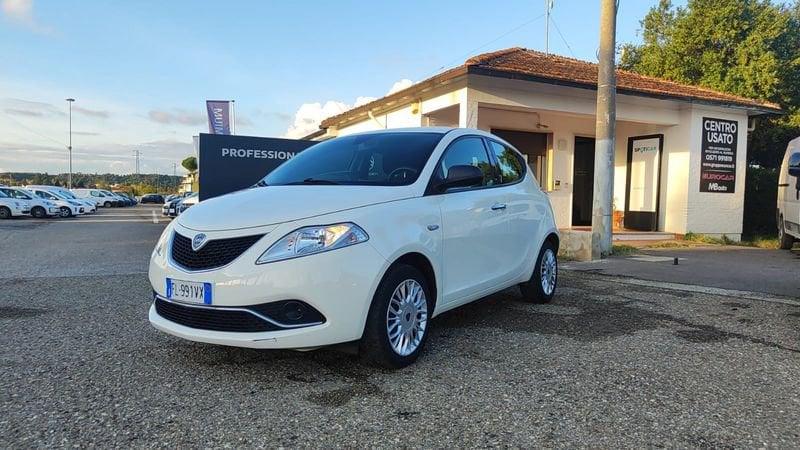 Lancia Ypsilon Ypsilon 1.2 69 CV 5 porte Silver