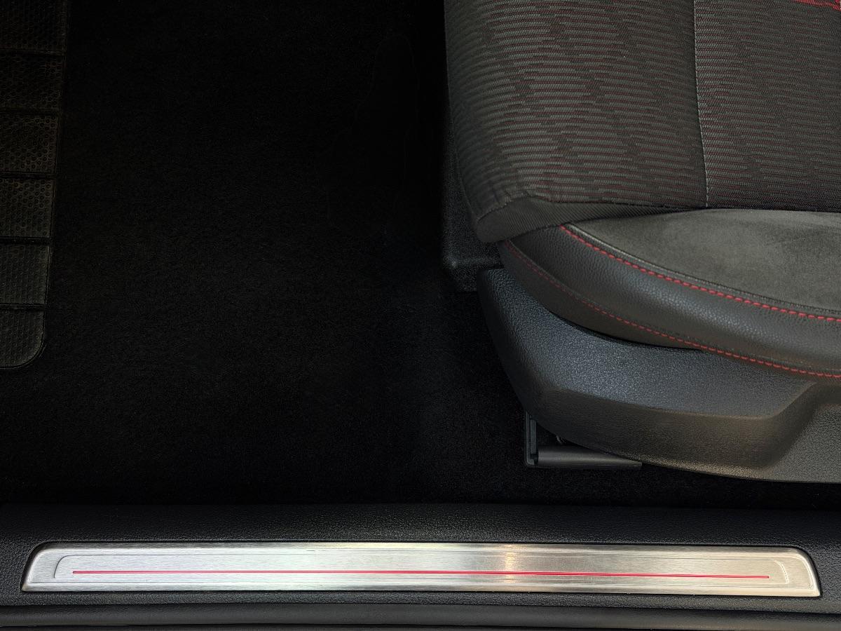 Volkswagen Golf 7.5 GTI TCR 2.0 TSI 290 CV