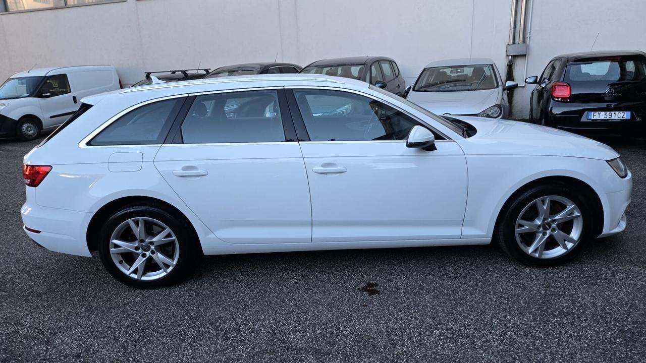 Audi A4 Avant 2.0 TDI 122 CV S tronic Business Spo