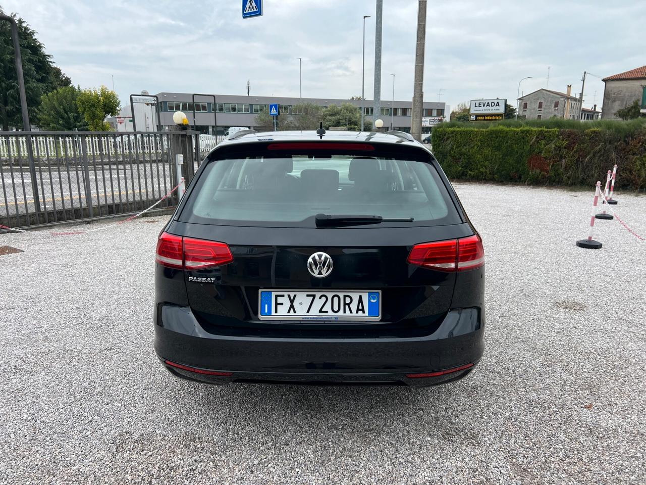 Volkswagen Passat Variant 2.0 Tdi 150 Cv Business Cambio Dsg