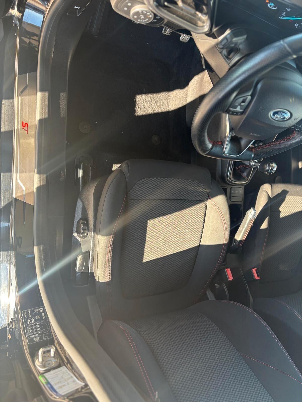 Ford Fiesta 1.0 Ecoboost 100 CV 5 porte ST-Line