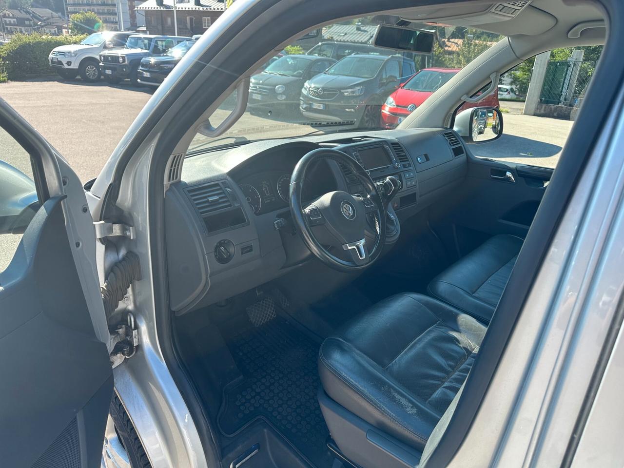 Volkswagen Transporter Caravelle 2.0 BiTDI 180CV DSG PL Comfortline