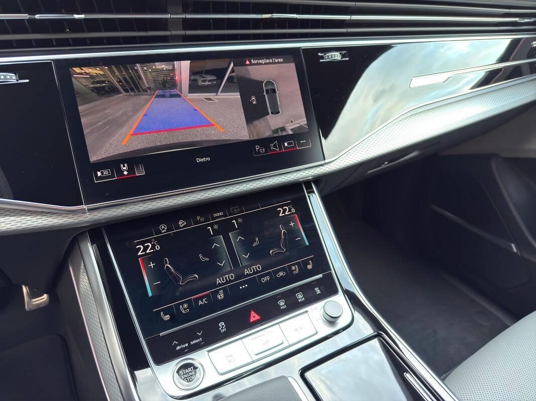 Audi Q8 3.0 286CV S LINE TETTO PELLE VALCONA CERCHI 23