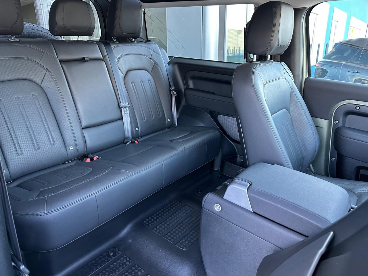 Land Rover Defender 90 3.0D I6 200 CV AWD Auto SE