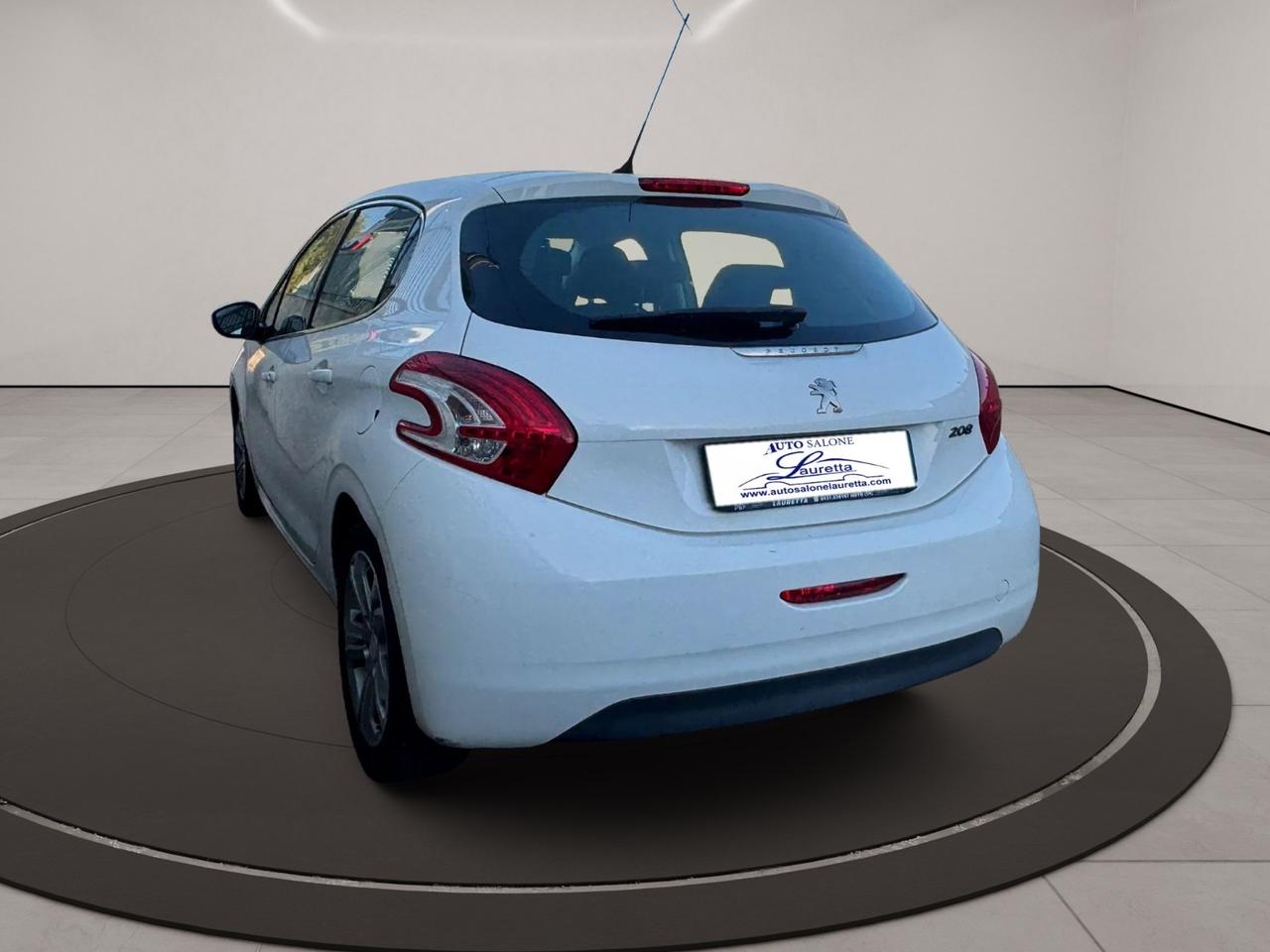 Peugeot 208 1.4 HDi 68 CV 5 porte Allure