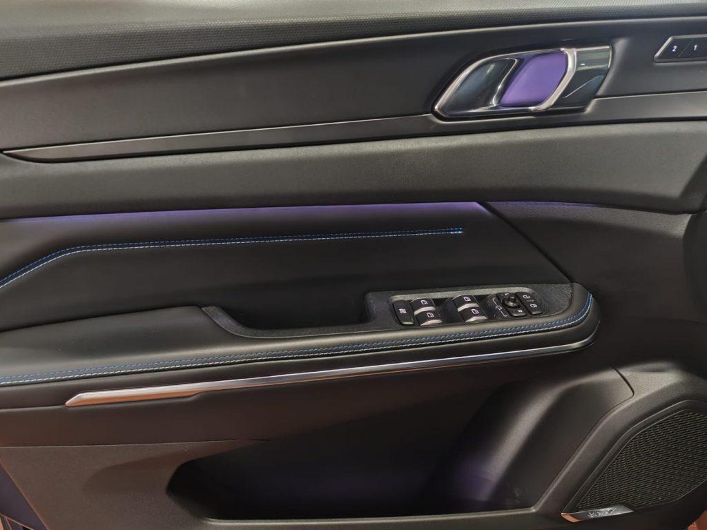 Lynk & Co 01 1.5 td phev auto