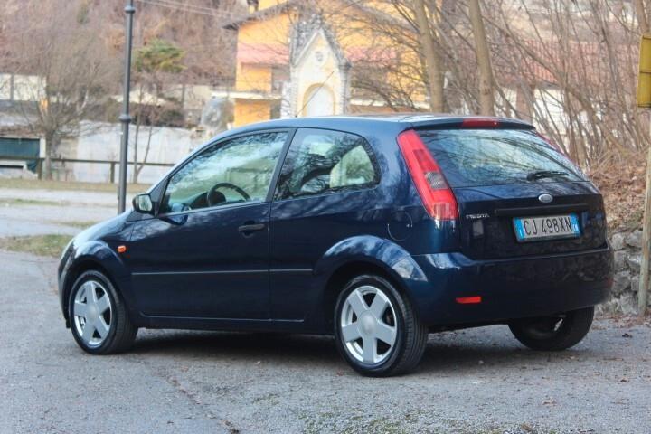 Ford Fiesta 1.2ie Zetec estetica da vetrina tagliandi documentati in Ford